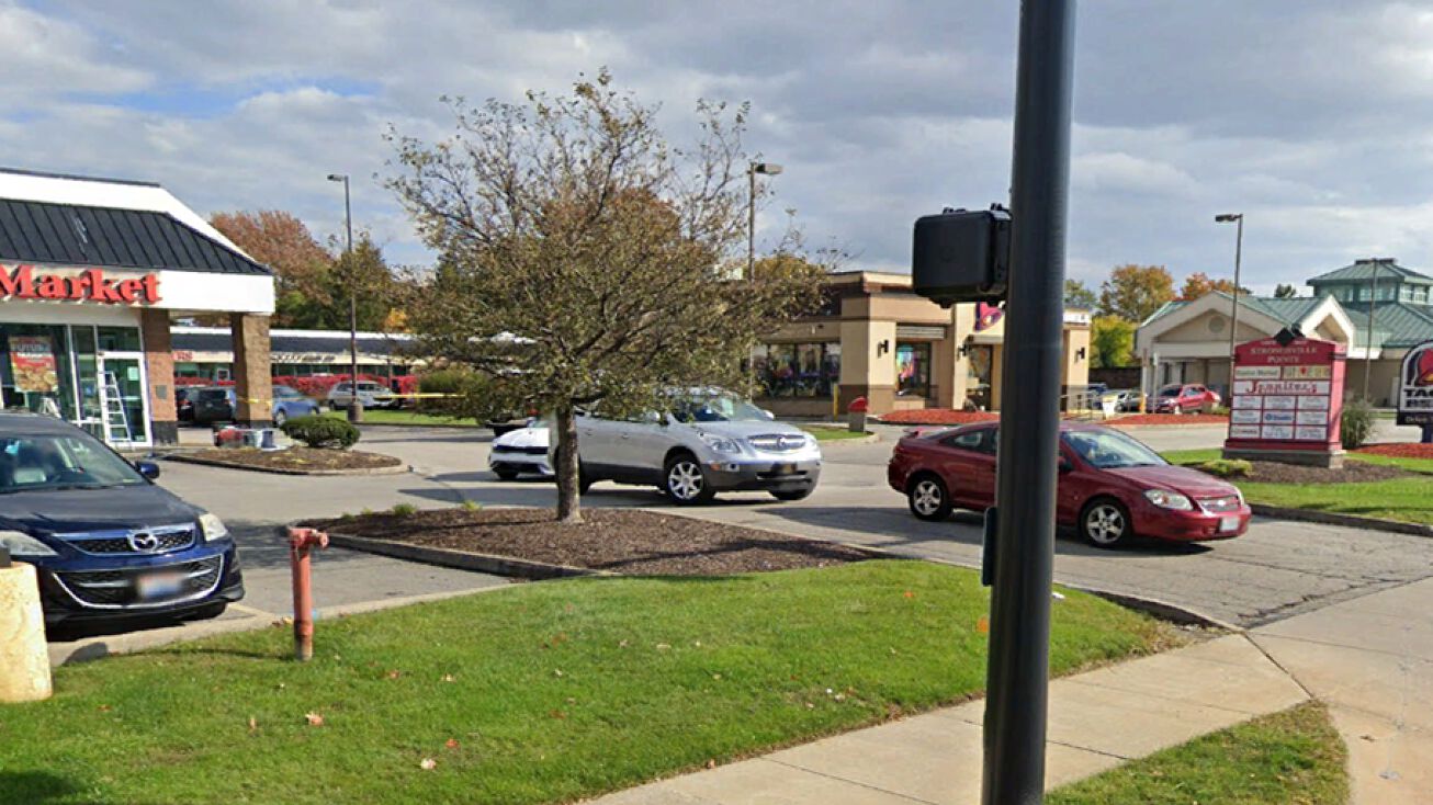 14375 Pearl Rd, Strongsville, OH 44136 Retail Space for Lease