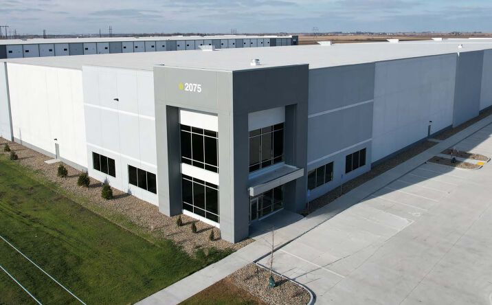 Pictures of Retail, Industrial property located at 2075 25th St NW, Altoona, IA 50009 for lease - image #1