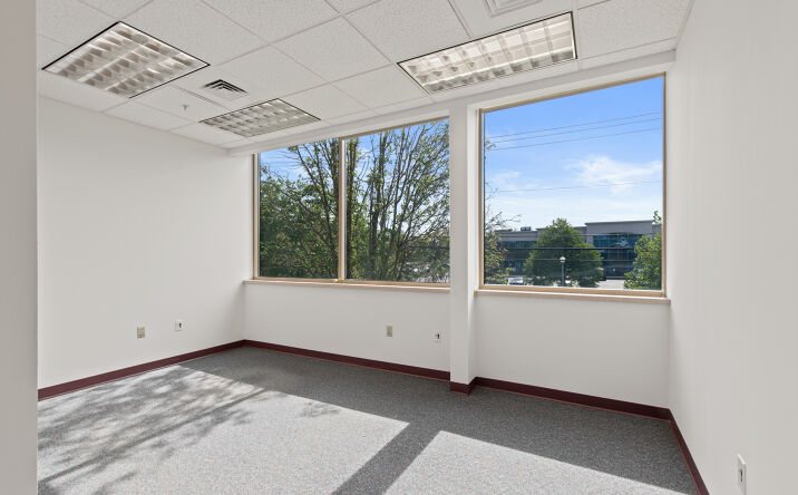 Pictures of Office property located at 1000 Bent Creek Blvd, Mechanicsburg, PA 17050 for lease - image #1