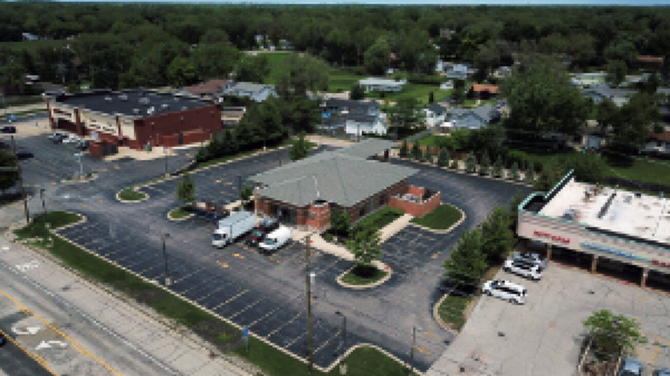 2030 E Grand Ave, Lindenhurst, IL 60046 Retail Space for Lease 2030
