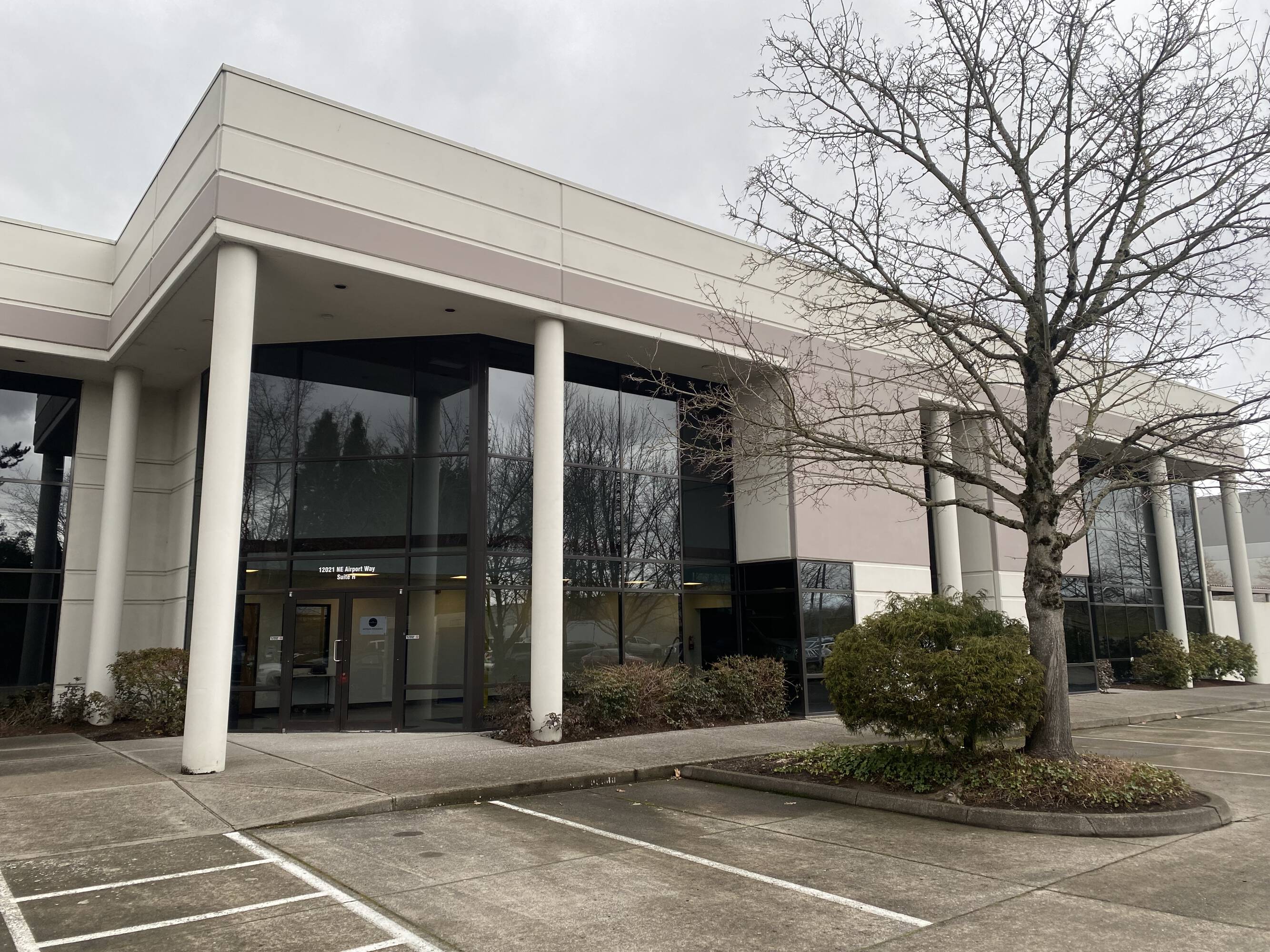 12021 NE Airport Way, Portland, OR 97220