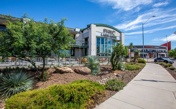Pictures of Restaurant, Retail property located at 15600 N Hayden Rd, Scottsdale, AZ 85260 for lease - image #1