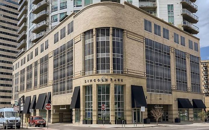 Pictures of Retail property located at 2001 Lincoln St, Denver, CO 80202 for lease - image #1