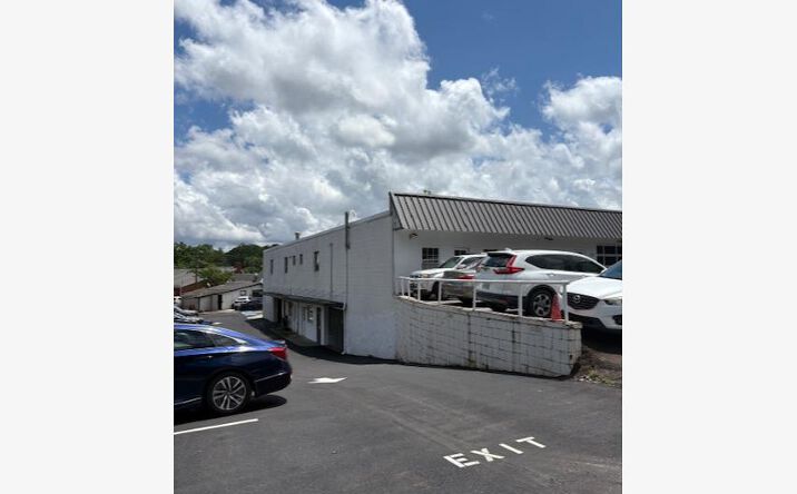 Pictures of Industrial property located at 1237 Strickland Rd, Roswell, GA 30075 for lease - image #1