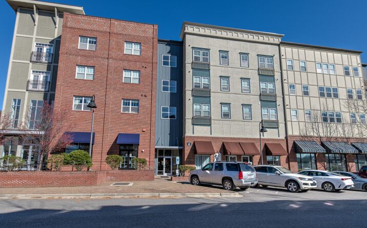 Pictures of Retail property located at 41 N Merrimon Ave, Woodfin, NC 28804 for lease - image #1