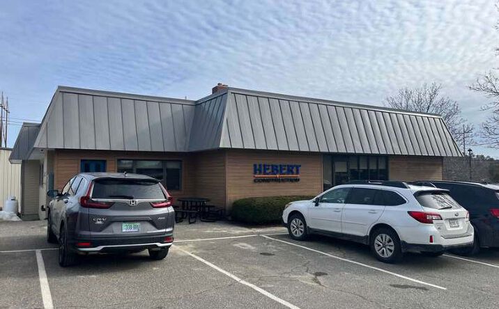 Pictures of Office property located at 9 Gould Rd, Lewiston, ME 04240 for lease - image #1
