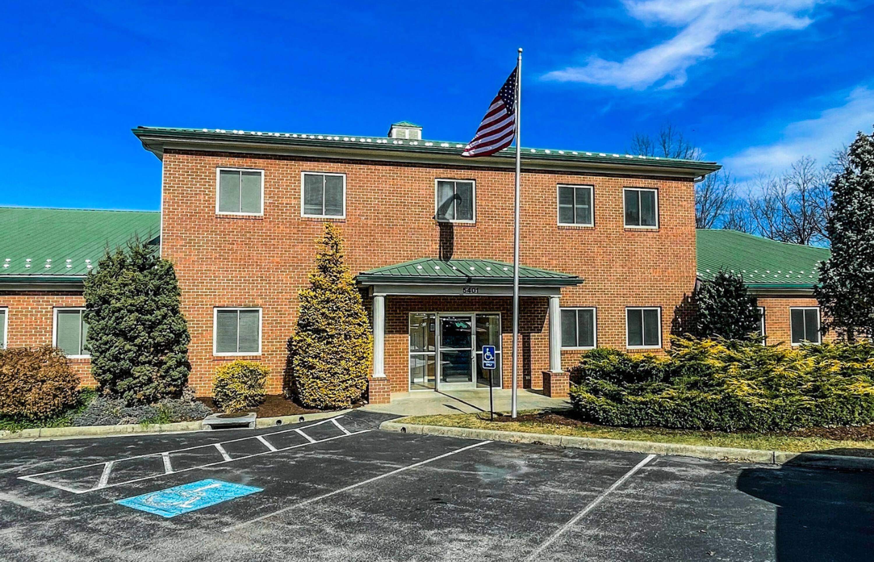 5401 Fallowater Ln, Roanoke, VA 24018