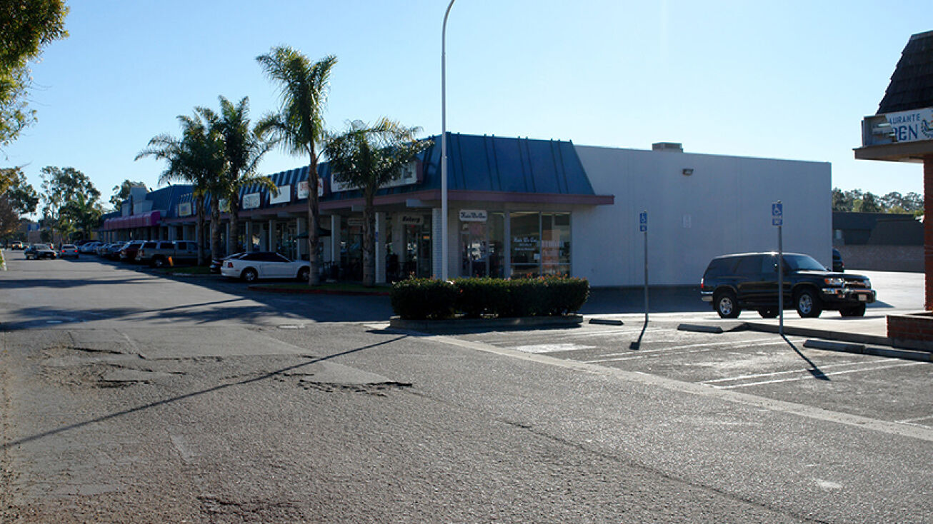 2551 N Ventura Rd, Port Hueneme, CA 93041 Retail Space for Lease