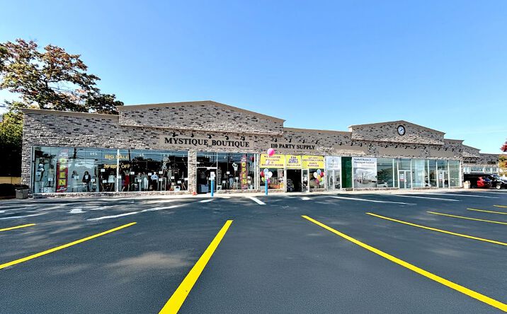 Pictures of Retail, Restaurant property located at 901 Walt Whitman Rd, Melville, NY 11747 for lease - image #1