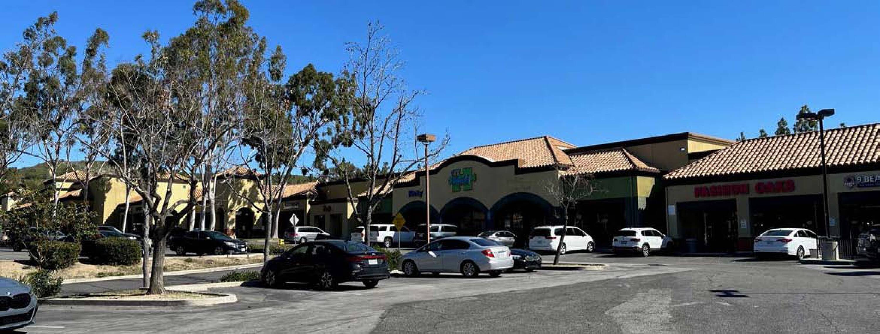 604 Lindero Canyon Rd, Oak Park, CA 91377