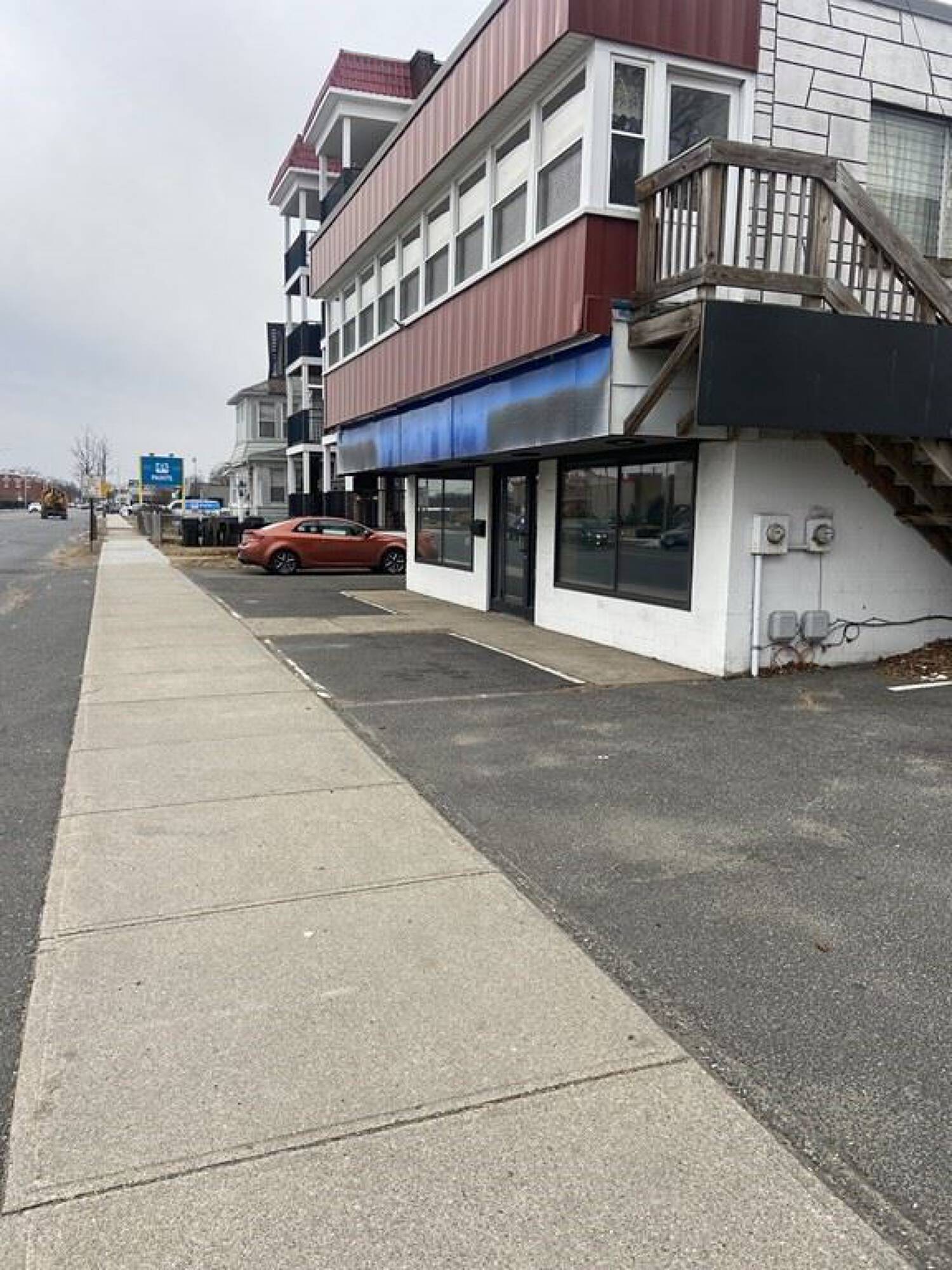 784 Page Blvd, Springfield, MA 01104