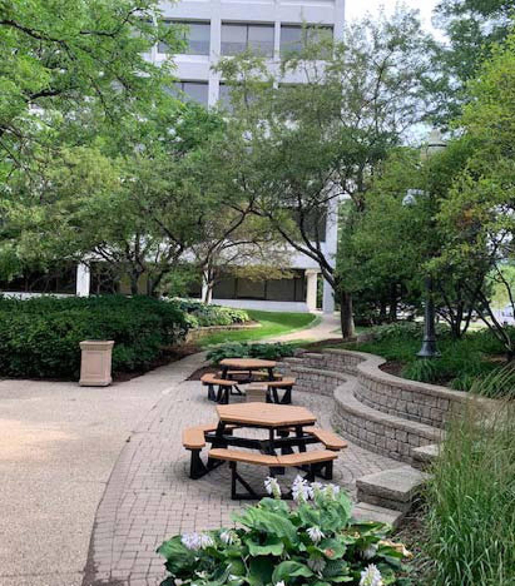 1827 Walden Office Square, Schaumburg, IL 60173