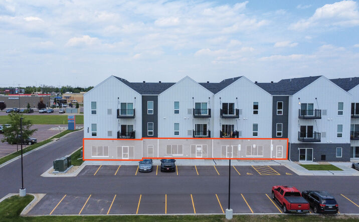 Pictures of Retail, Office, Restaurant property located at 200 W 85th St, Sioux Falls, SD 57108 for lease - image #1