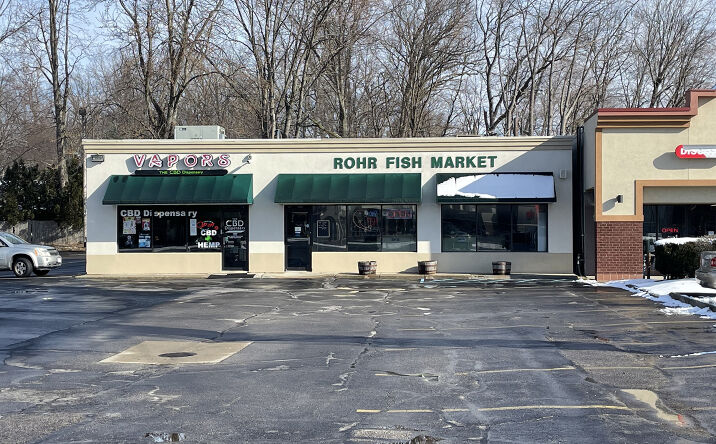 Pictures of Retail property located at 5226 Monroe St, Toledo, OH 43623 for lease - image #1