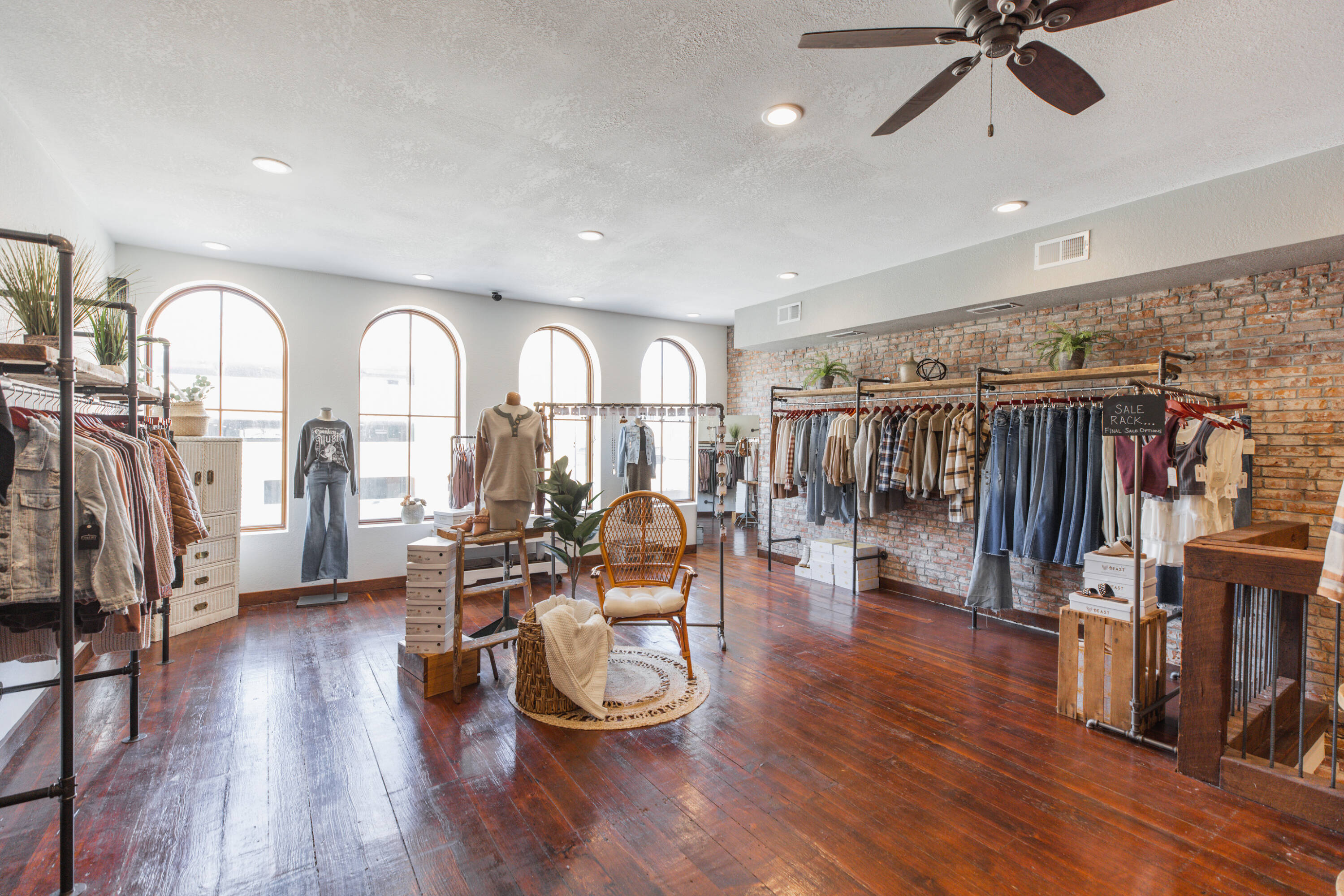 620 COMMERCIAL ST Waterloo IA 50701-5416 APN: 891326233002 | Crexi.com