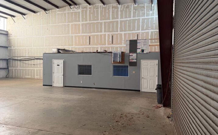 Pictures of Industrial property located at 4329 W Pensacola St, Tallahassee, FL 32304 for lease - image #1