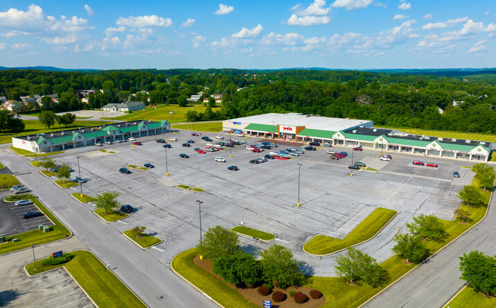 Pictures of Retail, Office, Restaurant property located at 1418 Baltimore St, Hanover, PA 17331 for lease - image #1