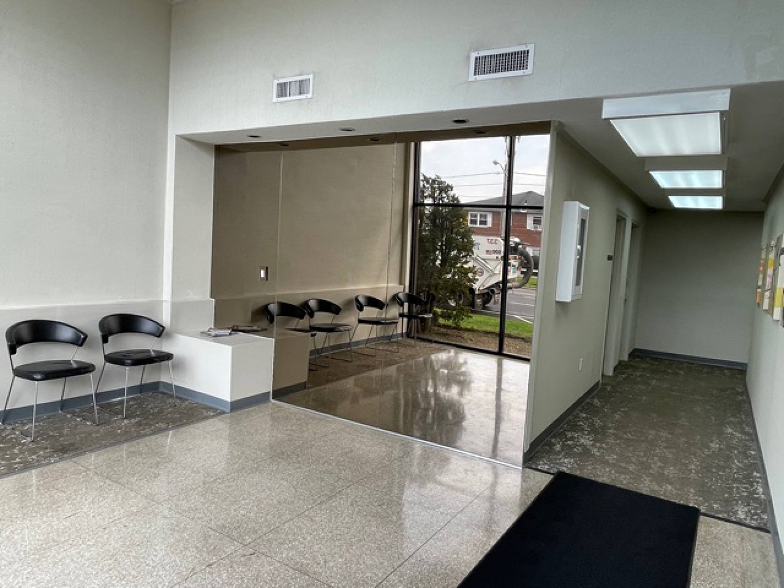 294 W Merrick Rd, Freeport, NY 11520