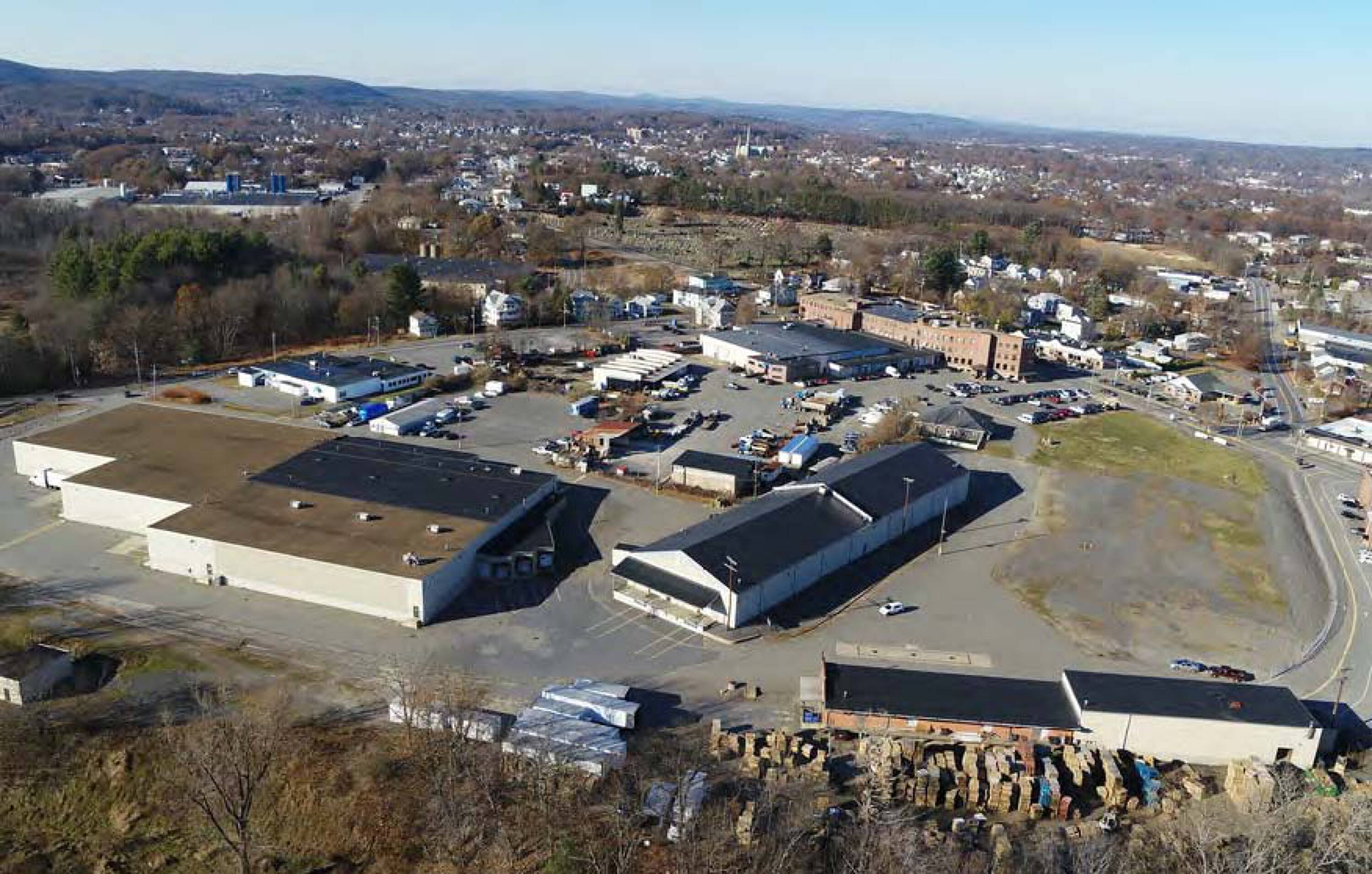 471 Lancaster St, Leominster, MA 01453