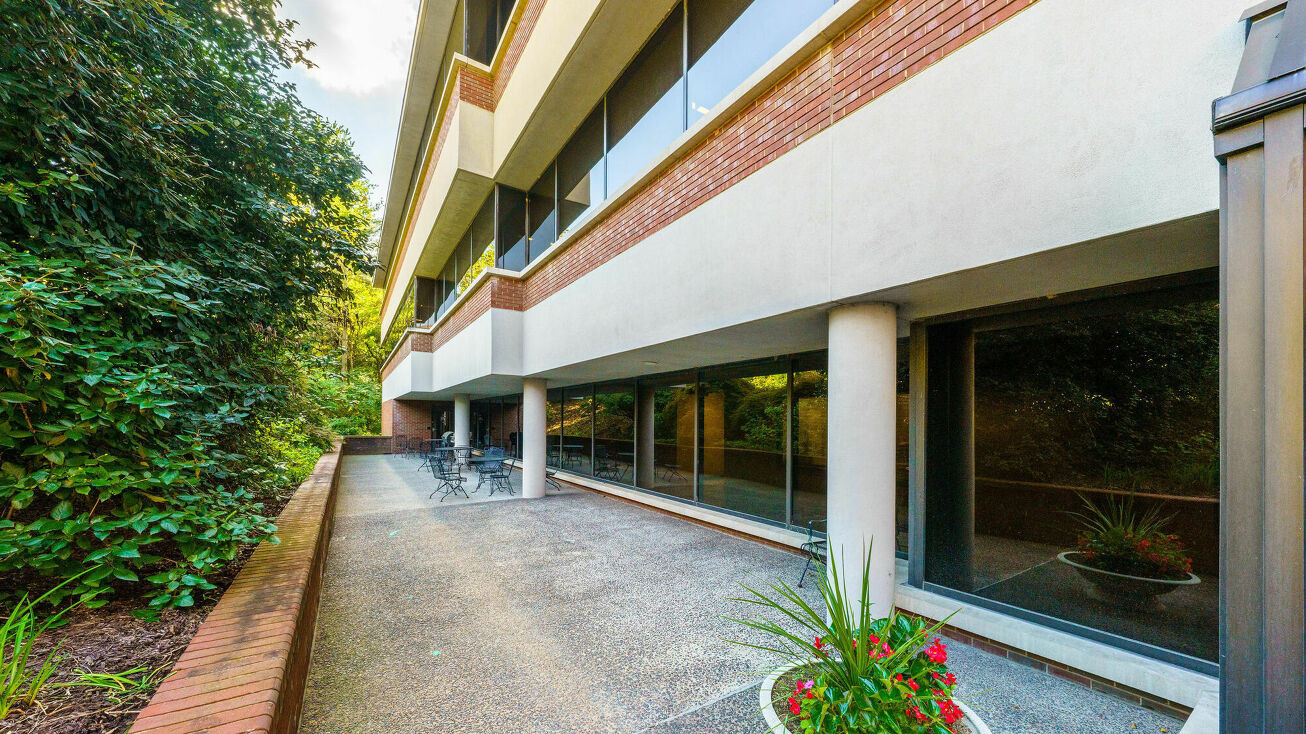 345 Marshall Ave, ster Groves, MO 63119 Office Space for Lease