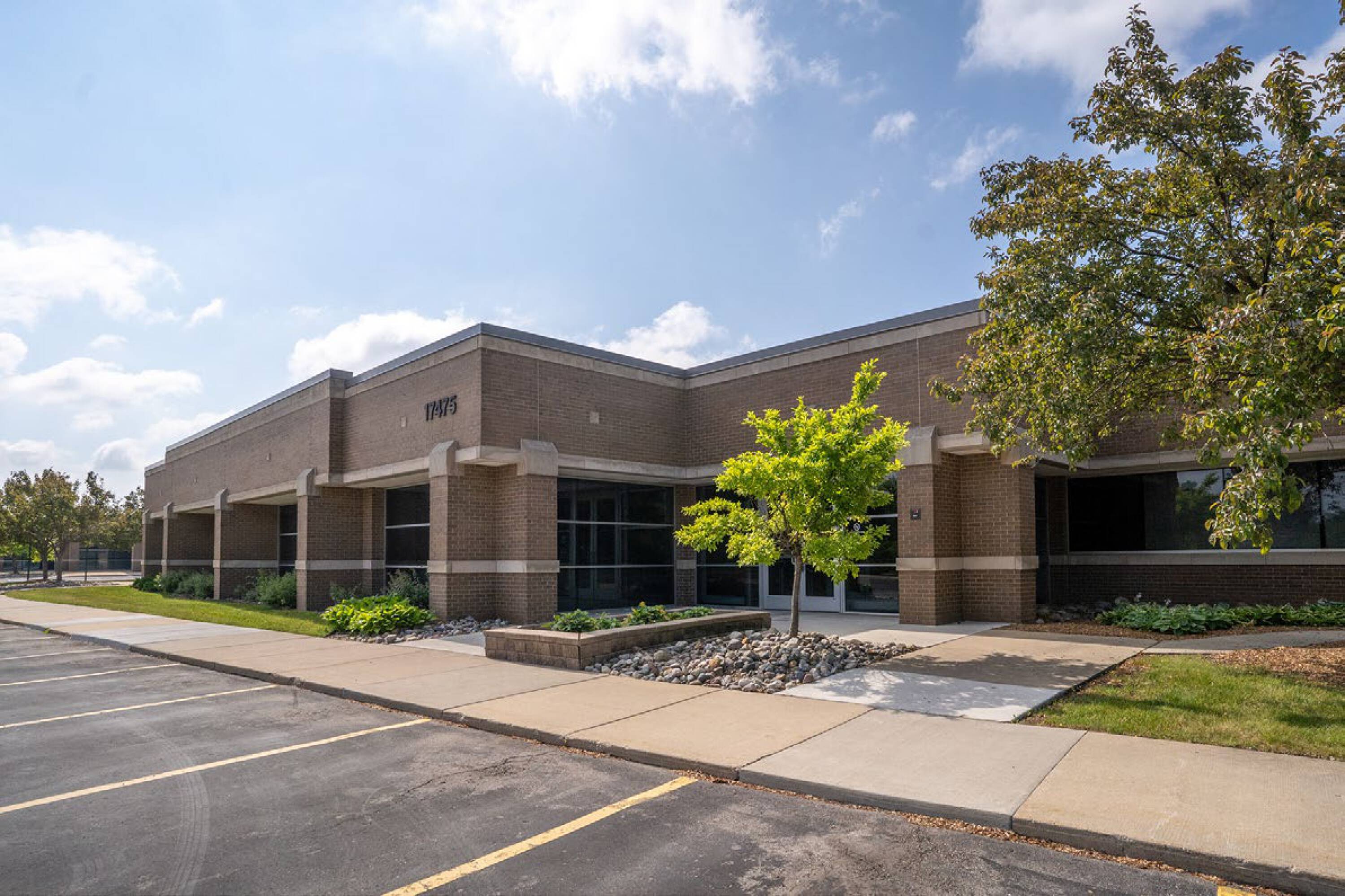 17475 Federal Dr, Allen Park, MI 48101