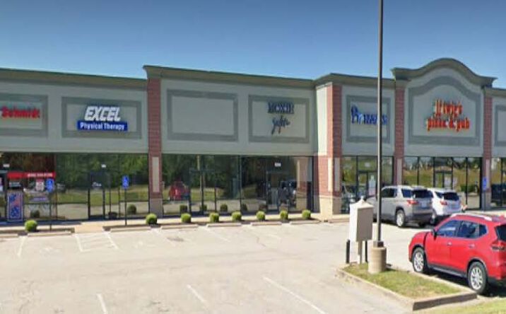 Pictures of Retail property located at 1078-1102 Tom Ginnever Ave, O'Fallon, MO 63366 for lease - image #1