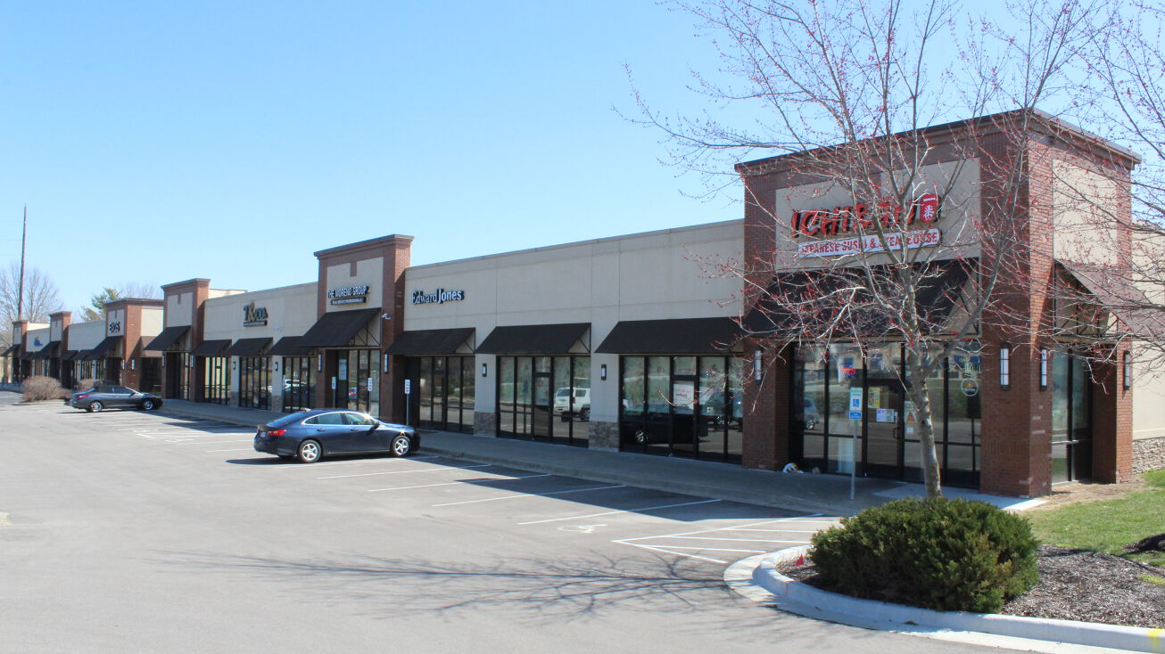 871 W Eisenhower Rd, Leavenworth, KS 66048