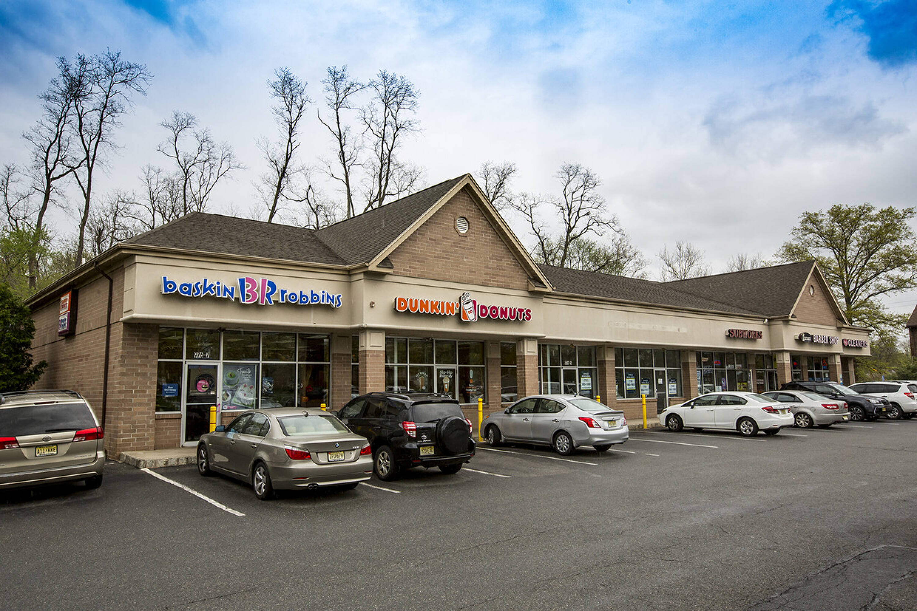 976 Inman Ave, Edison, NJ 08820