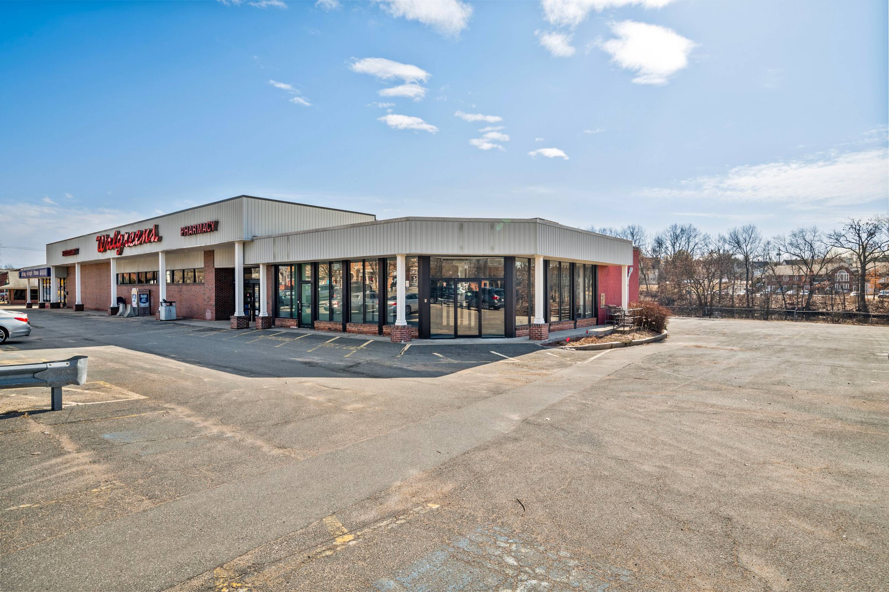 52 East St, Ludlow, MA 01056