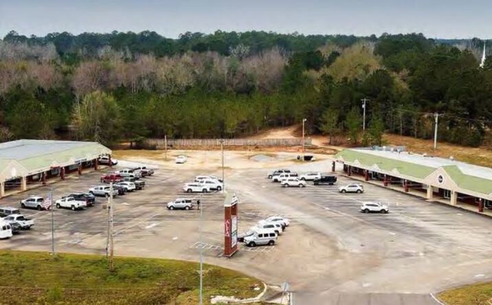 Pictures of Retail, Restaurant, Special Purpose property located at 987 AL-203, Elba, AL 36323 for lease - image #1