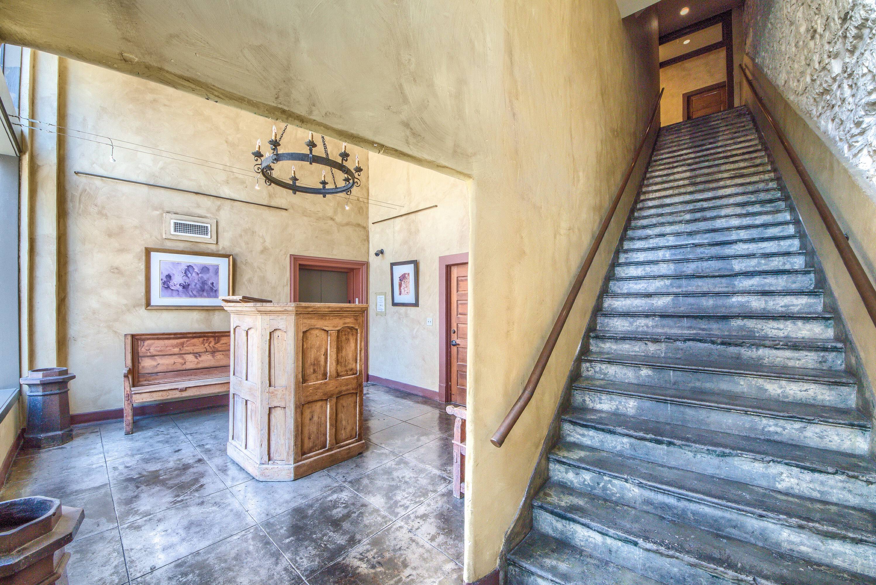 212 Losoya St, San Antonio, TX 78205