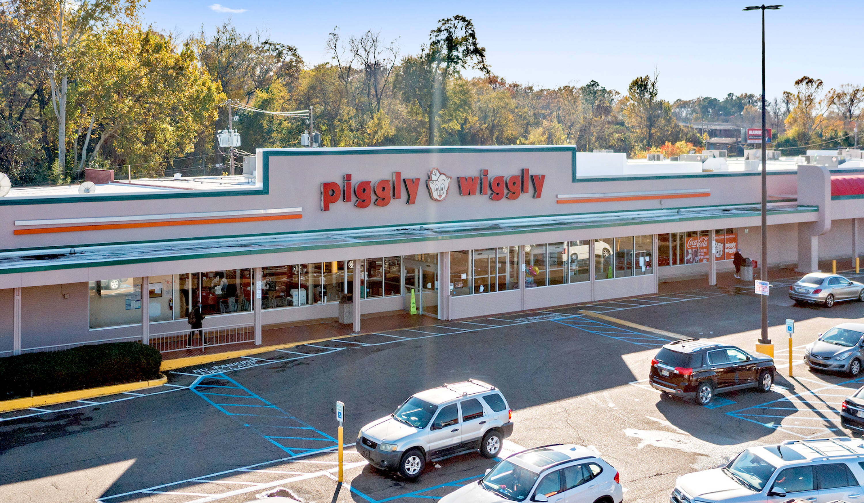 225 Meadowbrook Rd, Jackson, MS 39206