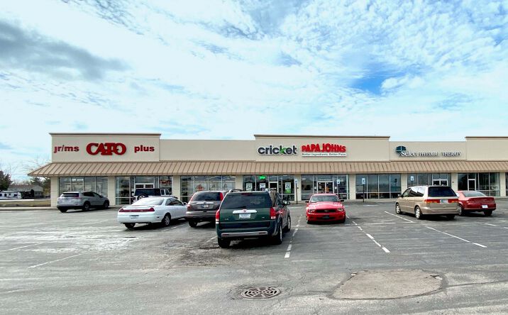 Pictures of Retail property located at 1110 W Broadway St, Monticello, IN 47960 for lease - image #1