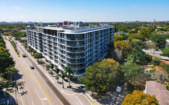 Pictures of Retail, Restaurant property located at 5700 Biscayne Blvd, Miami, FL 33137 for lease - image #1