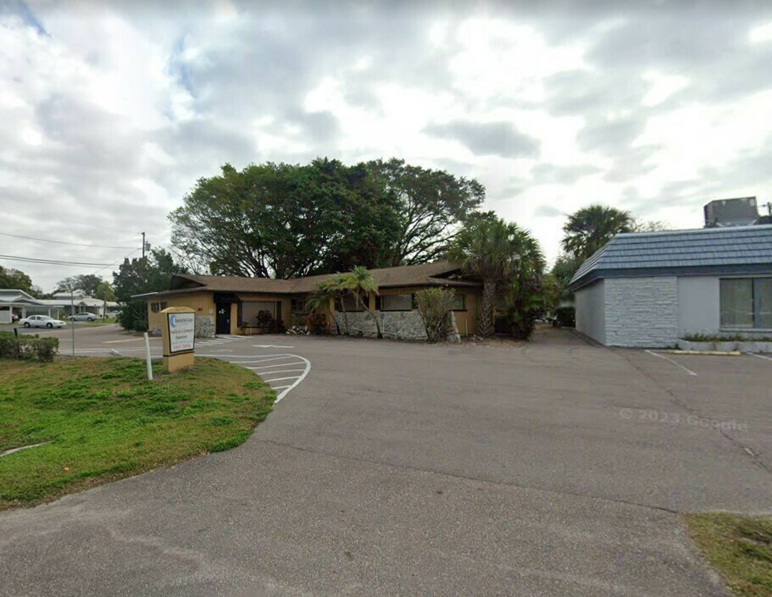 1511 Indian Rocks Rd, Largo, FL 33770