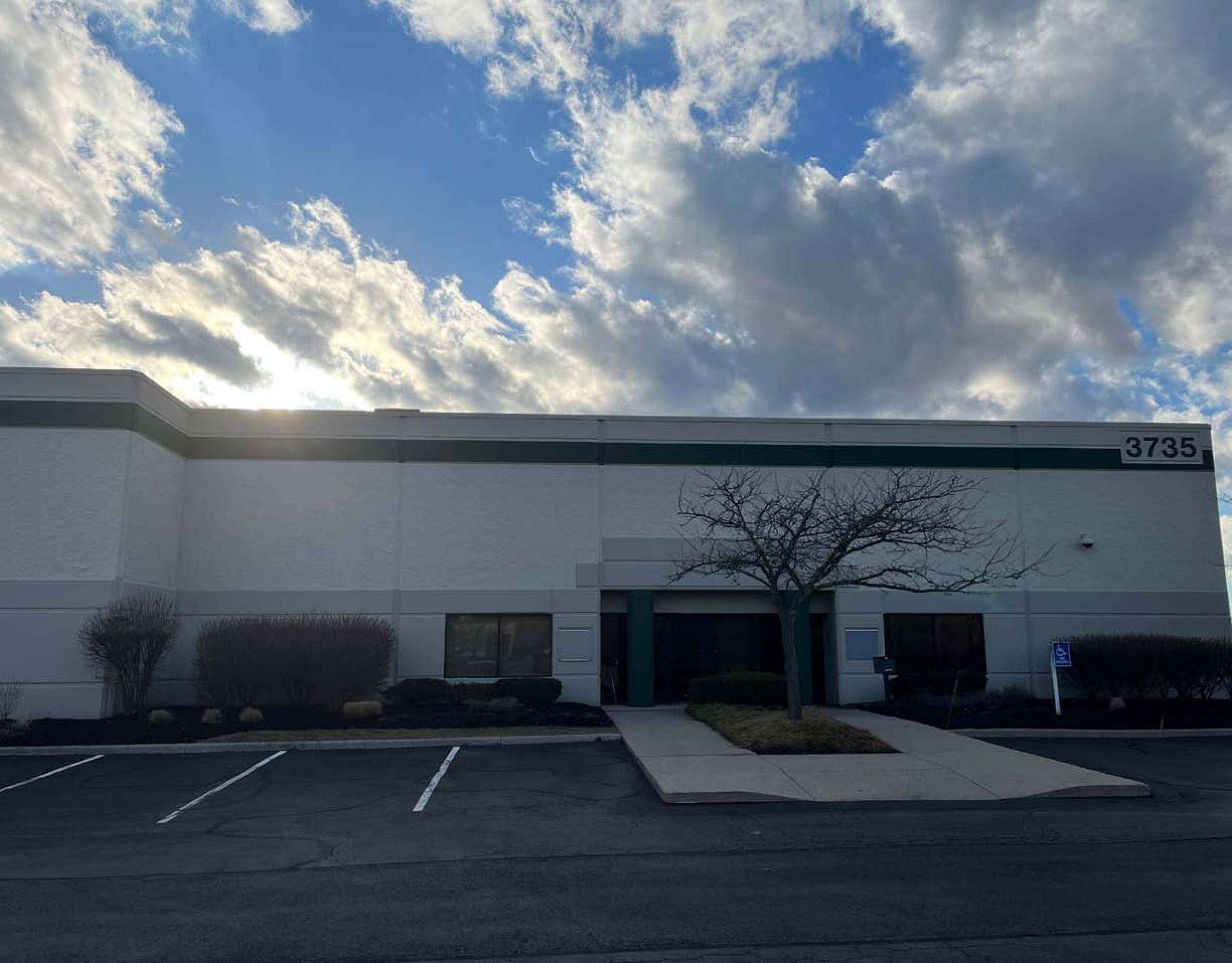 3735 Gantz Rd, Grove City, OH 43123