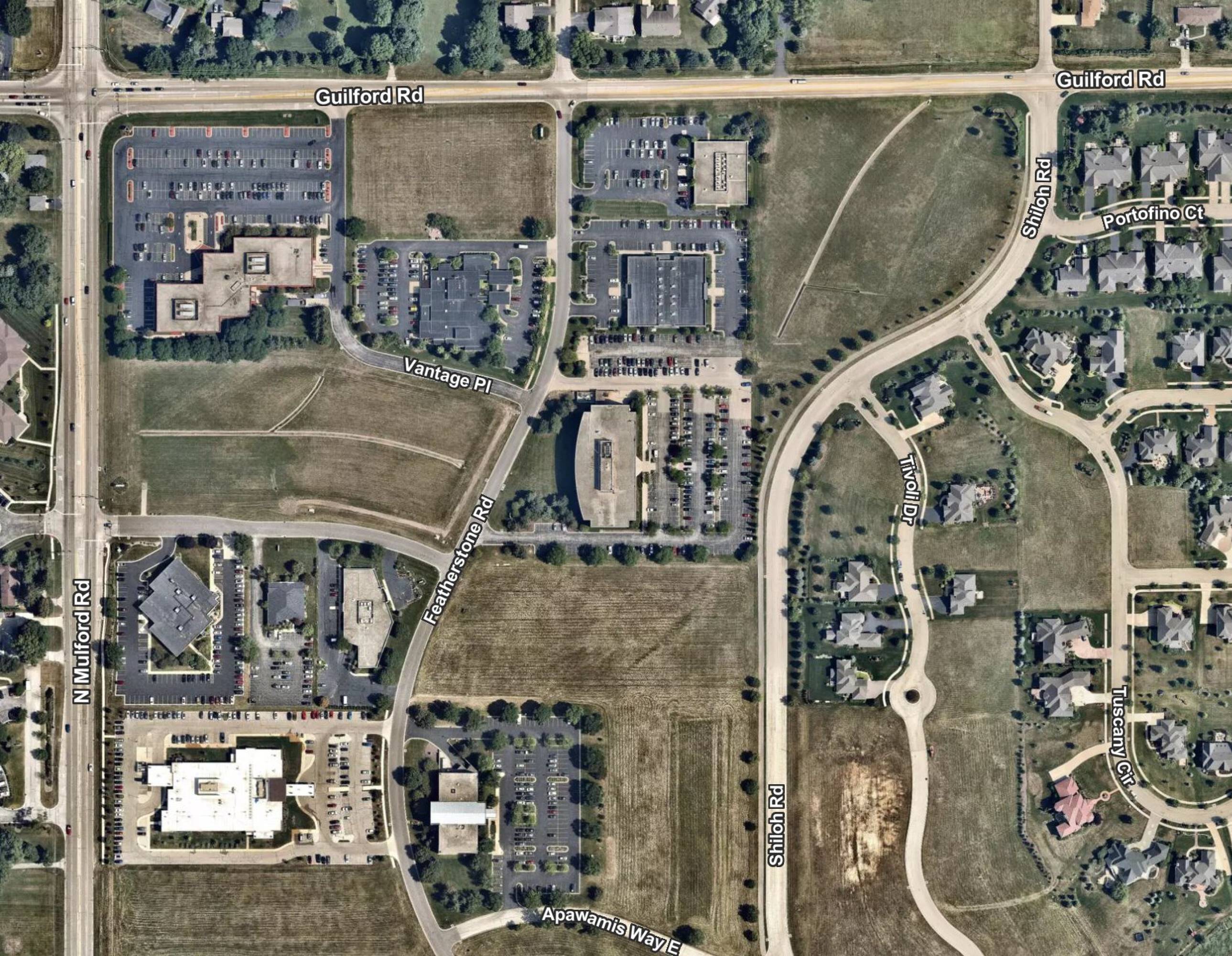 973 Featherstone Rd, Rockford, IL 61107