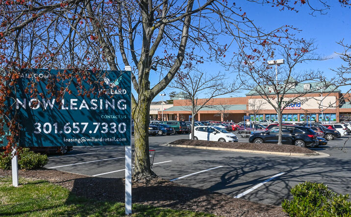 Pictures of Retail property located at 1040 Elden St, Herndon, VA 20170 for lease - image #1
