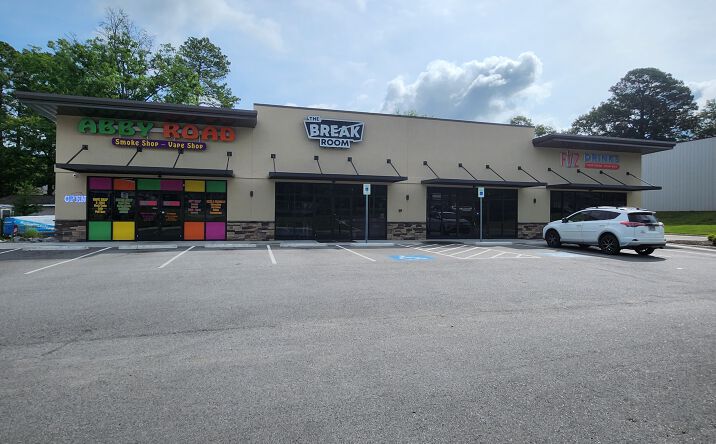 Pictures of Retail, Restaurant property located at 1812 N Reynolds Rd, Bryant, AR 72022 for lease - image #1
