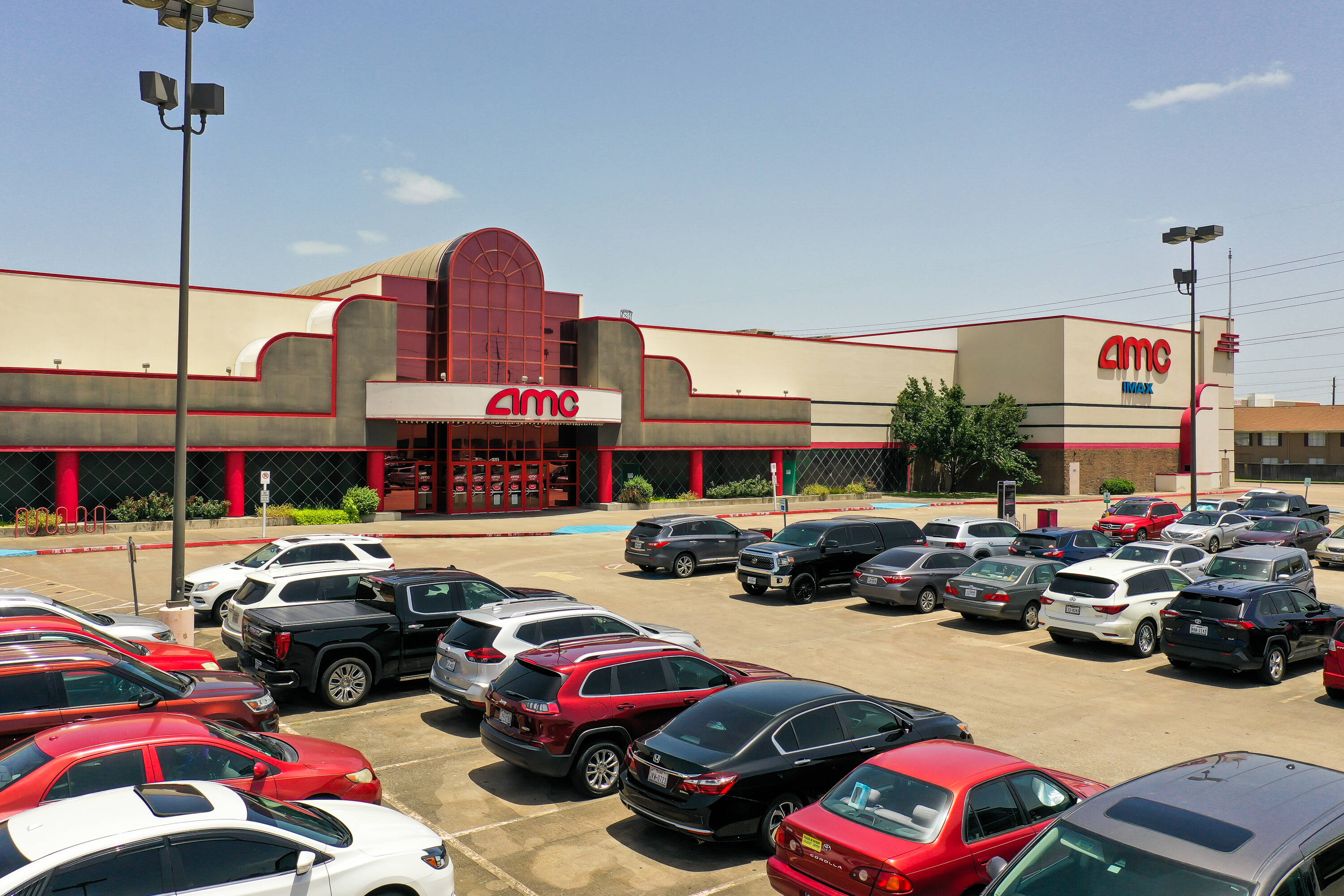 12520 Fountain Lake Cir, Stafford, TX 77477