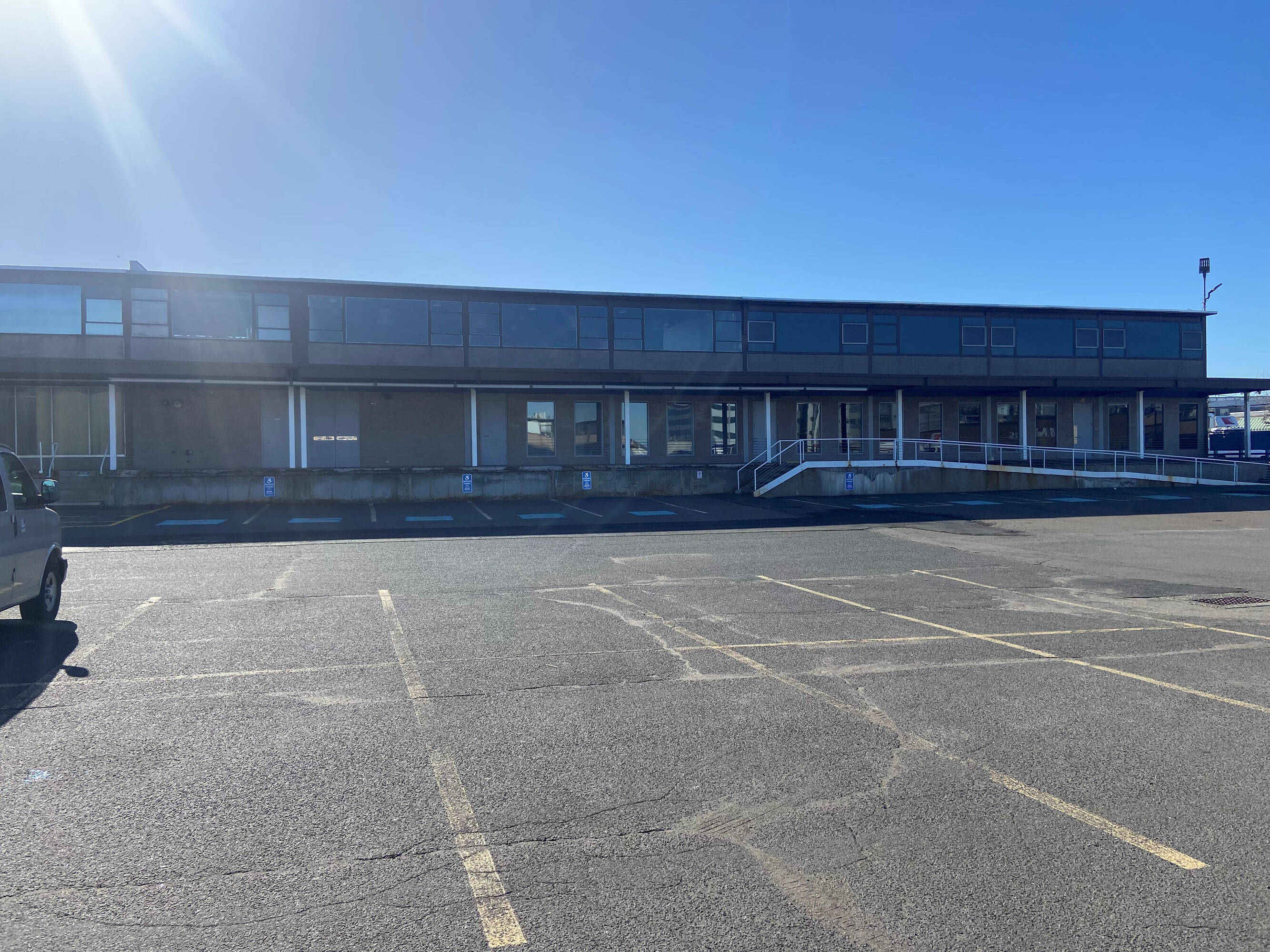 250 Sargent Dr, New Haven, CT 06511