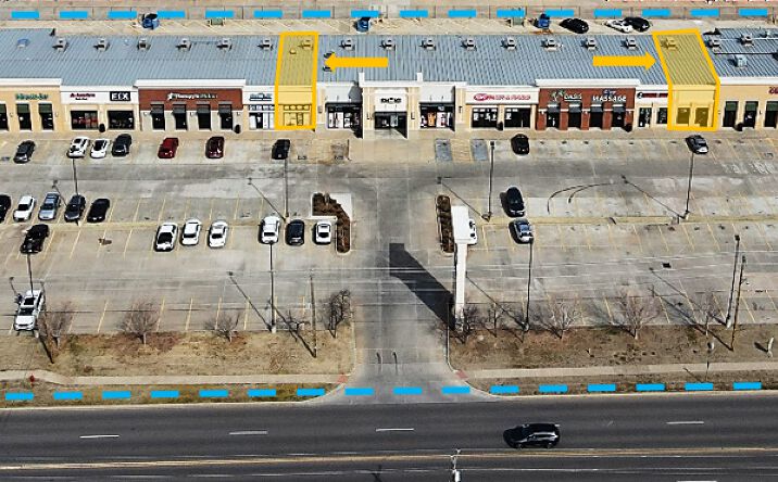 Pictures of Retail property located at 1003 SW 19th St, Moore, OK 73170 for lease - image #1