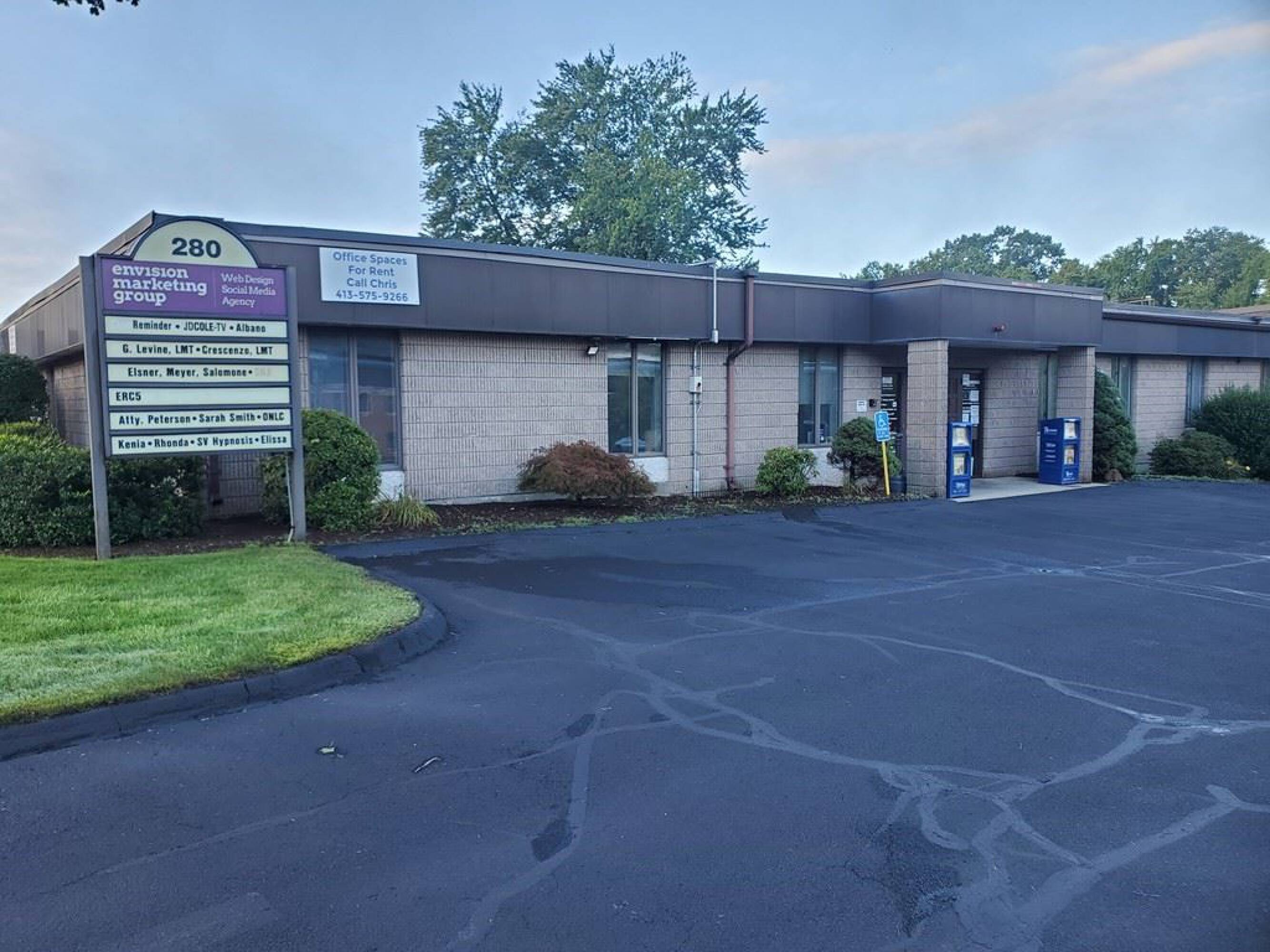 280 N Main St 10, East Longmeadow, MA 01028