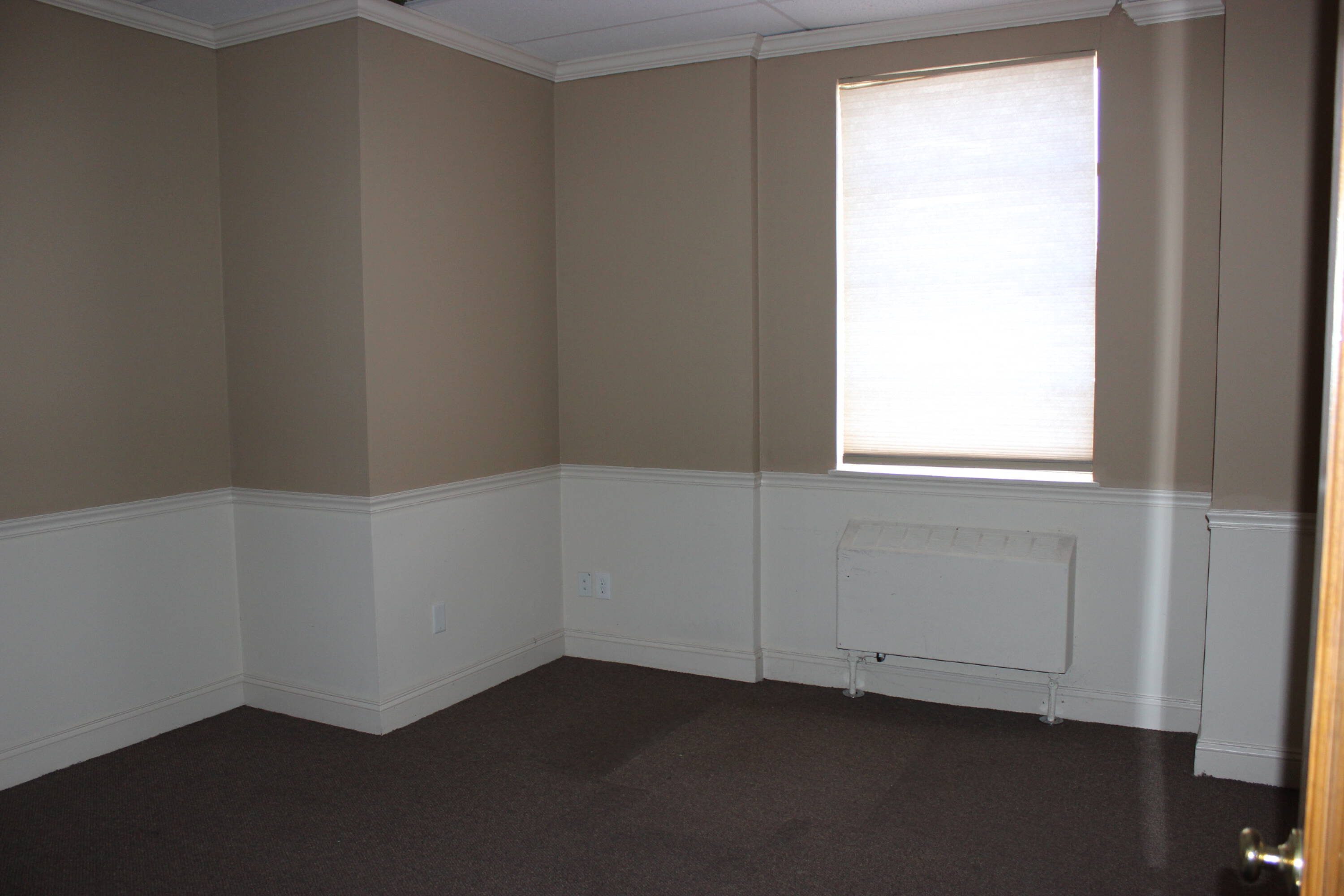 1017567