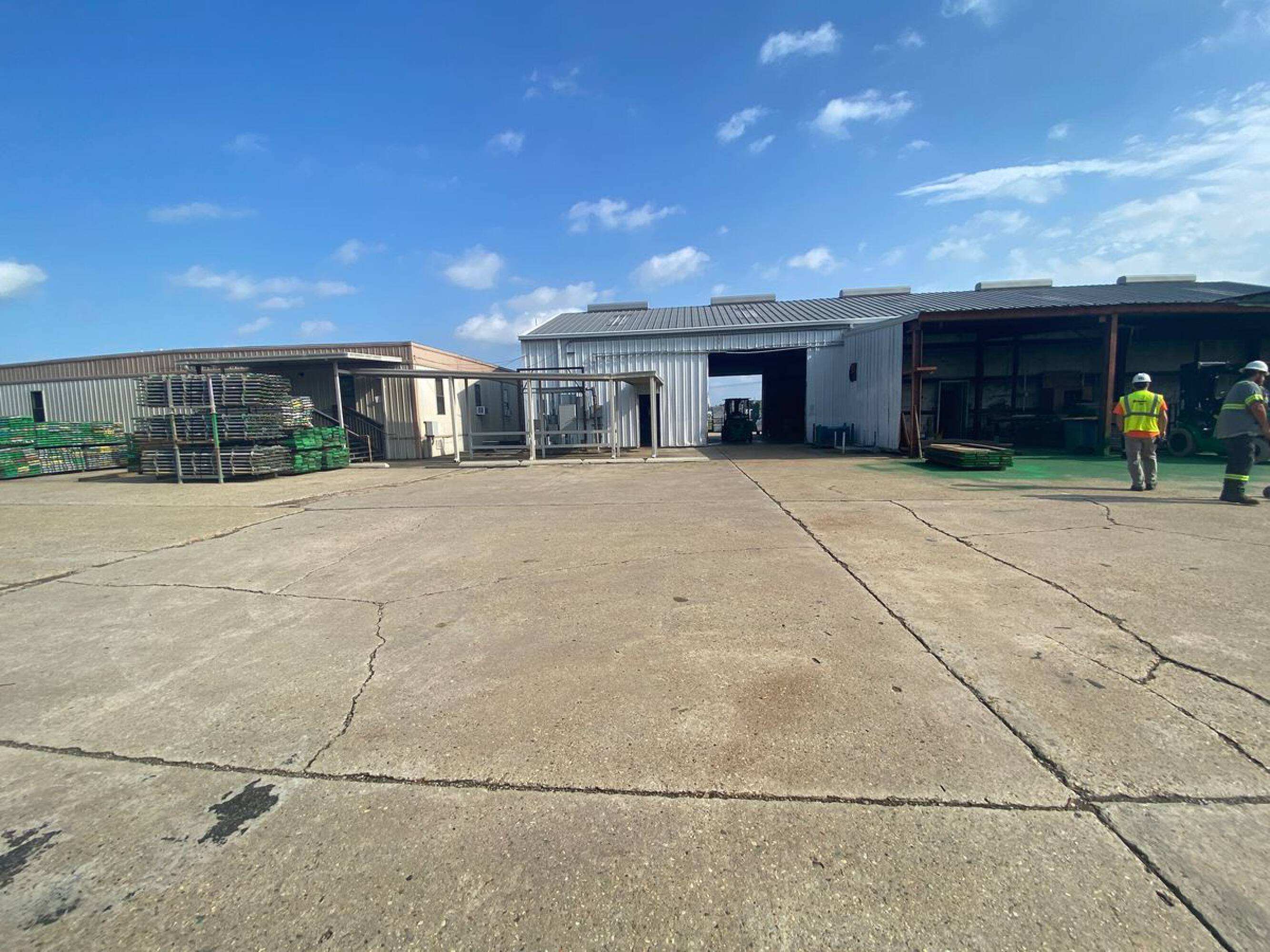 9680 S Choctaw Dr, Baton Rouge, LA 70815