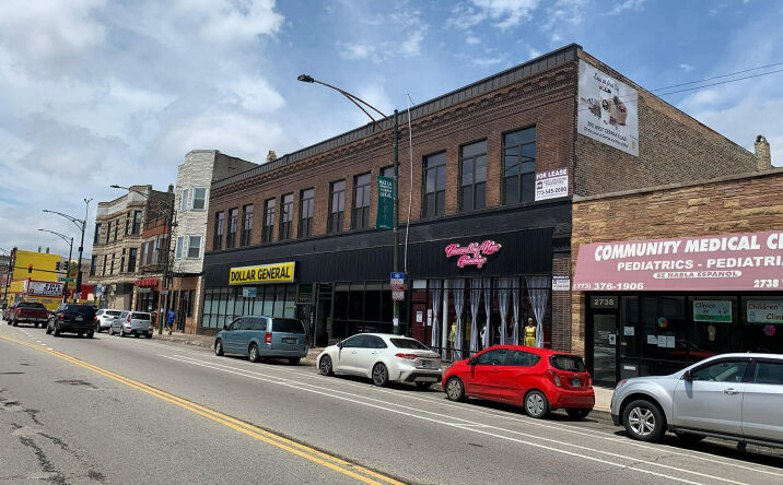 Pictures of Retail property located at 2740 W cermak Road, Chicago, IL 60608 for lease - image #1