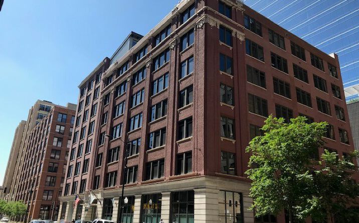 Pictures of Office property located at 626 W Jackson Blvd, Chicago, IL 60661 for lease - image #1