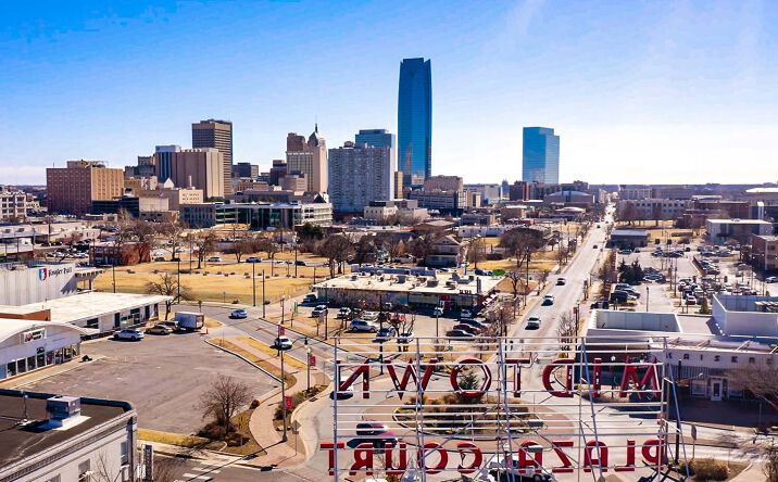 Pictures of Office property located at 424 NW 10th St, Oklahoma City, OK 73103 for lease - image #1