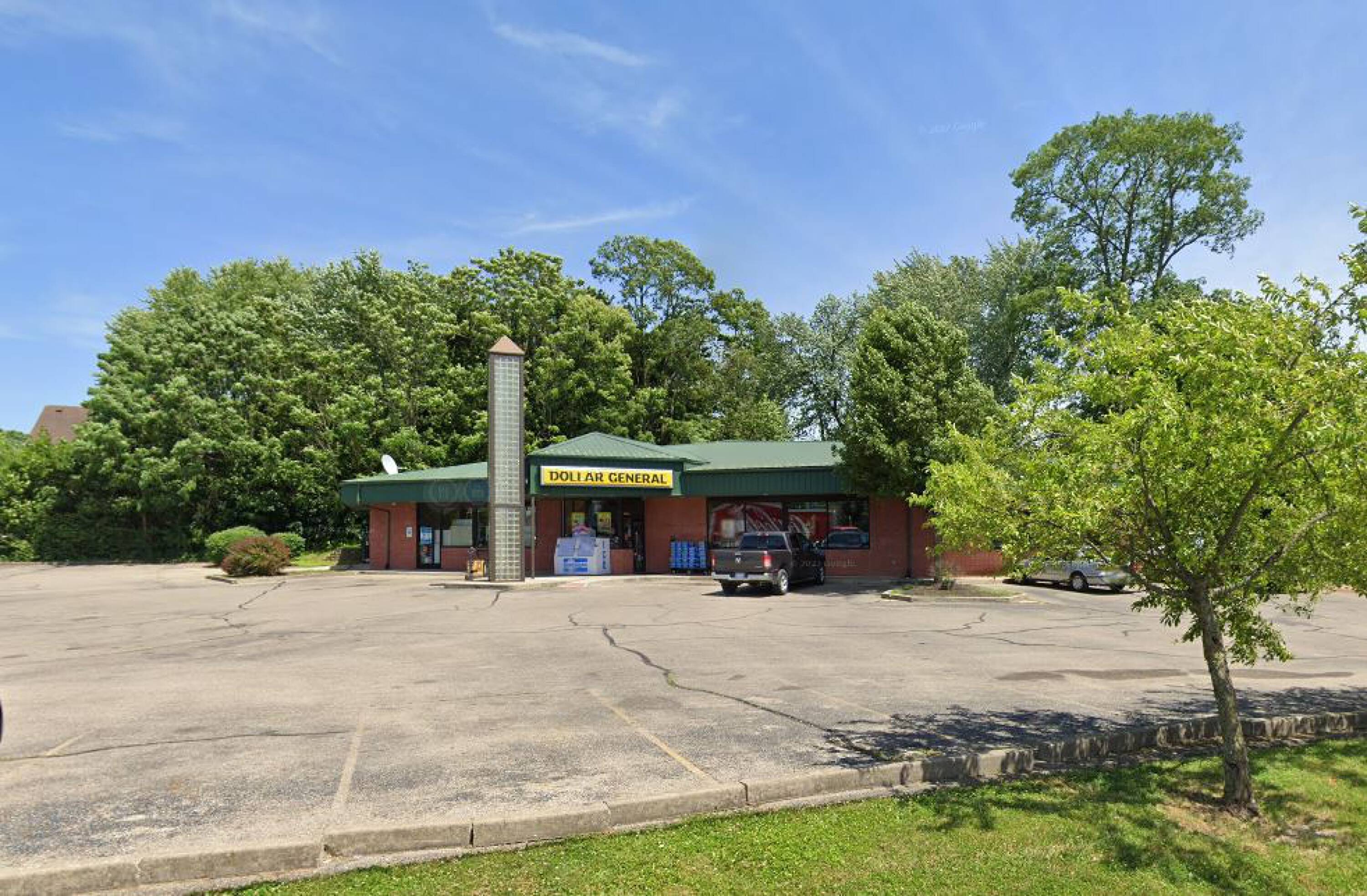 281 E Main St, Xenia, OH 45385 Retail Space for Lease Former Dollar General