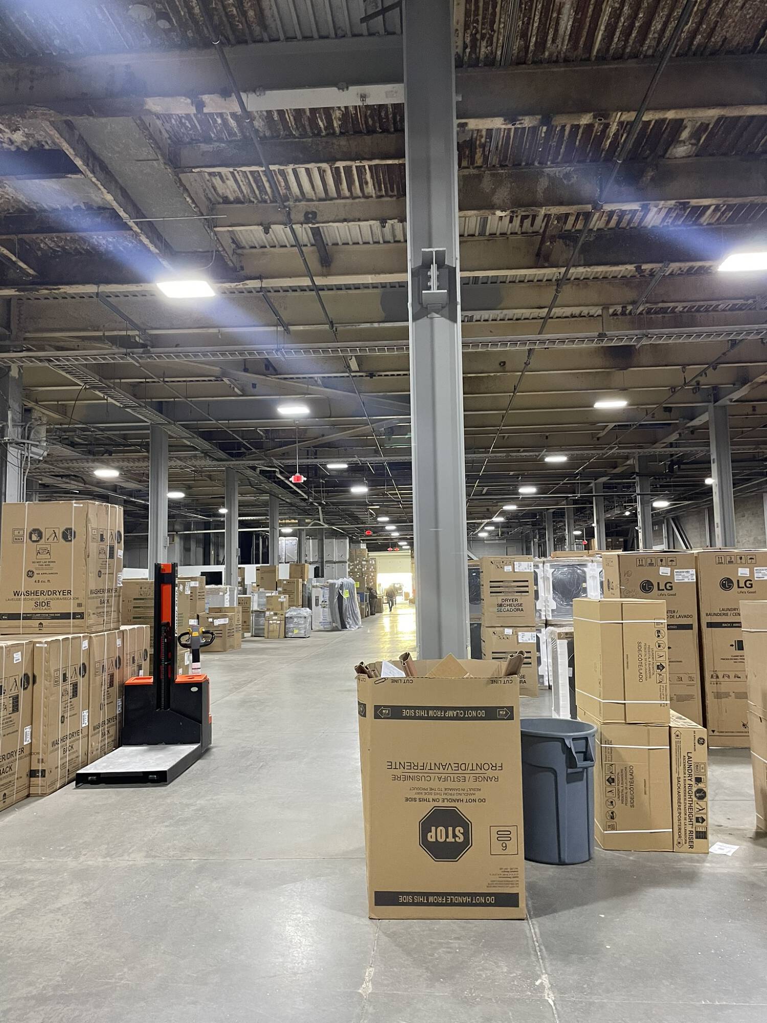 586 Lewiston Junction Rd, Auburn, ME 04210